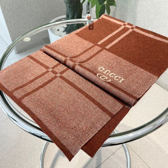 Gucci Scarf, Hot Sale - Picture 5 of 8